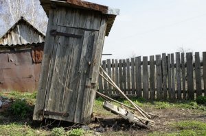 не по Сеньке шапка.
 более соответствующие содержимому надгробия: