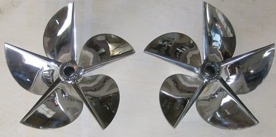 пузырки"каверны" возникают из за разряжения, для судов можно построить суперкавитирующие винты. В  воздушной среде немного по другому.