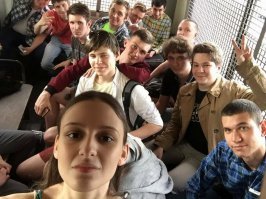 У нас в Сибири  каждый год тайга горит, в Канаде и США точно так-же.  
То как у нас избивают и вяжут - не смеши.    Вон на фото избитые борцуны с режимом.      :)   А про хохлов ты правильно сказал - Стадо баранов!  Смешные и тупые.     Получили независимость.  Ничего вообще не делают, тупо живут в долг.  При этом рассказывают независимость.   За вами забавно наблюдать.  .  Особенно как из любой. даже самой простой  перемоги, вы с каким-то тупым упорством умудряетесь сделать зраду.