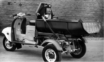 Концепция мотоцикла с самосвальным кузовом и в СССР была, аж в 70-е года. Вот, мотоцикл Муравей.