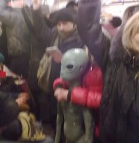 20 горе-модников из метро, которые превратили себя в настоящее посмешище