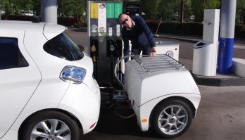 Пуркуа па, давно уже ездят, и не самоделки.