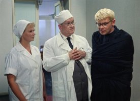 Не нервничай , все так и было ,  люди на динозаврах катались, статуэтки лепили, на камнях библиотеку вели, потом рисовали рисунки для пришельцев в Наска, потом случилась война богов, кучу поубивало, а последних смыло всемирным потопом .