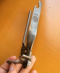 А это и это и сейчас где-то валяется, недавно видел :)