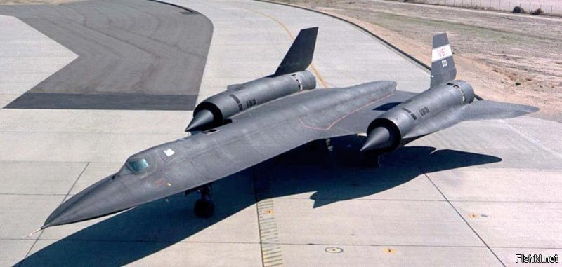 Да, а на 1 месте в советское время был Lockheed SR-71 Blackbird, (Чёрный дрозд). Эксплуатировался с 1968 до 1998 года. А Миг - 25  на службе в Советской Армии я облазил вдоль и поперёк авиамехаником в ТЭЧ на Кольском полуострове.
