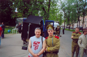 На съёмках "Гибели Империи".
