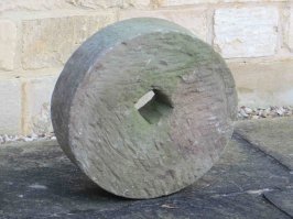 пффффф..... тоже.... я свои каменные колесы меняю через каждые 100 км