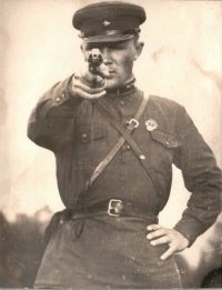 А я верю - и на нашей улице будет праздник, а этим мордам будет вот чего