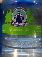 Дорогая вода оказалась хуже водопроводной: что сбывают богачам в магазинах