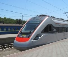 Интерсити такие. Если б ты хотел - погуглил бы. А так - абы обосрать.