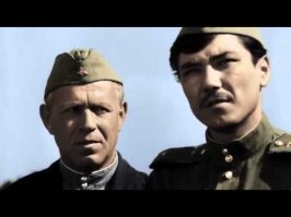 Королева и священник цитируют коммунистов.