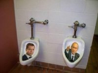 Юру оскорбили, мрази тупорылые! А делать надо было так:



Все мы знаем этот фон -
Это Пыня и Димон!