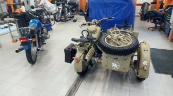 Довелось однажды делать ТО на таком вот ( BMW R75 "Sahara")