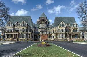 "Побег из Шоушенка" снимали в Мэнсфилдской тюрьме, помоему..