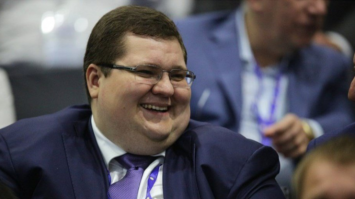 В аварии виноваты мусорные чайки... Хм, Чайки...