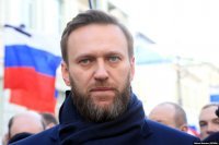 Гапон верил, что станет вождем революции. Призывал Николая II отречься от престола и предать себя народному суду. 


Собственно говоря вот он и ответ на заголовок поста.