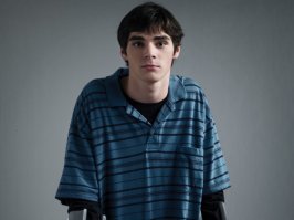 Капец RJ Mitte (Волтер Вайт млпдший) похож на него в молодости
