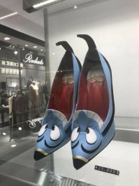 Наглядная иллюстрация выражения - в рот мне ноги !