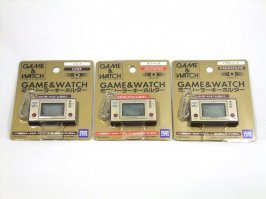 Ну мне тоже интересно стало. Это оказывается
TAKARATOMY GAME WATCH MINI SOLAR KEY HOLDER
Дороговата игрушка