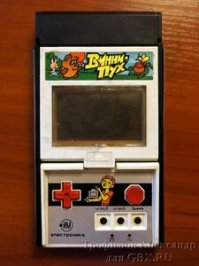 "...знаменитая игра от «Nintendo» под названием «Donkey kong»..."
____________________________
Мало кто знает, но в совке выпускался клон этой игры. Вместо "донкей конга" в ней был советский Винни Пух.