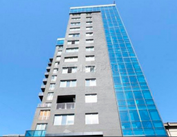 Мда. Чем застраивать всё безвкусным стеклом и бетоном, лучше бы реставрировали старые здания. И не только грызунов это касается.