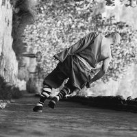 Мы когда у кореша рождение сына отмечали, я домой так же шел. Походу я монах.