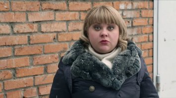 Голос за кадром?)