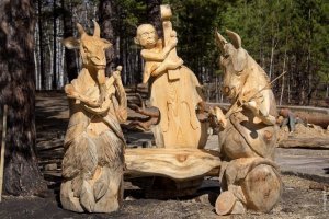 Господи, вот к чему тут что-то сморозить про Россию.  
Ты сам хоть лавочку  бабушкам у подъезда построил ? 

В России на другое упор делают.