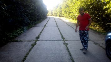 Зеленчукская. 

Не выдержал кронштейн. Металлический.  

Скорость 20-25 км/ч. 
Больше - колеса отстегнутся. :)