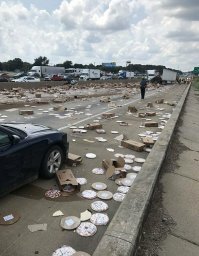 а тут кому не повезло,а кому подарок судьбы)