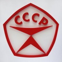 Напоминает по форме знак качества.