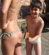 Брюс, запарил, вылезай уже!