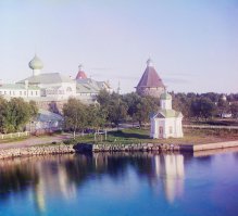 Не поверишь...
Фото: С. М. Прокудин-Горский. Вид на [Соловецкий] монастырь из [Преображенской] гостиницы. 1916 год

Ну там сама технология съемки другая. А раскрашивать, ретушировать фотки начали еще раньше