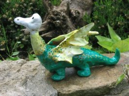 Добавлю креативных вещичек моего класса. Дети 8-10 лет. Тоже керамика.