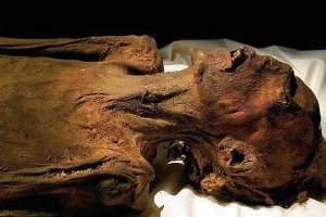 Пипец сколько критиков. Да 99% из вас в ее возрасте будете выглядеть вот так: