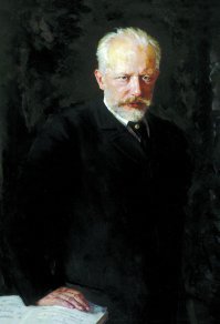 В свое время Петр Ильич Чайковский попал в нехорошую историю с мальчиками. Некий дворянин подал Александру III челобитную, в которой жаловался, что Петр Ильич, уча музыке, развратил его малолетнего сына. На челобитной собственной рукой Александр III начертал: «Жоп в России много, а Чайковский один».