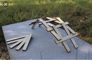 Этот мост по принципу  «основы»,перила по -любому придётся делать с гвоздями, болтами, шипами и тд. 
А вообще прикольная штука, у нас в первом классе на квесте было задание построить этот мост из палочек для мороженого. Даже взрослым было интересно и не без стресса, получается далеко не у всех с первого раза.