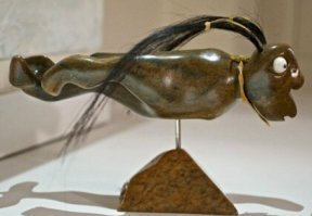 Из-за ее красоты мужчины со всего света пытались добиться ее признательности© 
У эскимосов своя атмосфера...