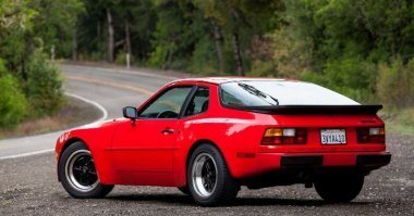 Очень похоже, что авторы вдохновлялись этим: