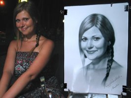 у вас тоже крутые работы - портреты! и мощные комиксы! 
 даже идею будущего комикса вам подскажу "Девочка из Антарктиды"))