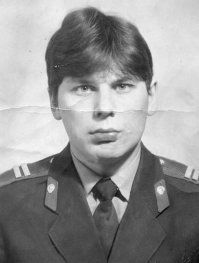 Какое отношение это уё имеет к русскому року?
Сложить из слов х.у.й и п.и.з.д.а песню и хайпонуть на этом - это не рок, это быдло, которое правильно уловило волну 90-х и нашел своих "слушателей"

Всё очень просто: Гребенщиков все еще дает концерты, на него ходят. Был бы жив Цой, и на него бы валом шли.
А кто сегодня пойдет на "И затычки разлетелись по кустам" ???
Те, кому это было интересно, уже выросли (подростки СССР, но нам 
 уже за 40 :), либо умерли (быдло конца СССР) ) а новое поколение этого туалетного творчества не признает.