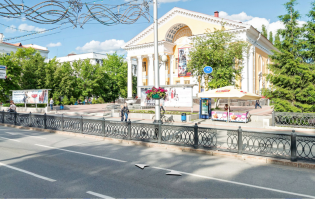 Нет, но очень похоже, на фото это Анапа. А в Уфе Родина слегка по другому выглядит, да и фонтан по центру а не сбоку.