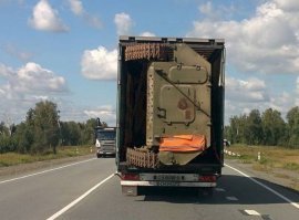 У Бацька этого добра (лоханок-мотолыг) да ипеней матери. Вот он их и продает по приемлимым ценам. А уж мастера фотошопа дулают как умеют