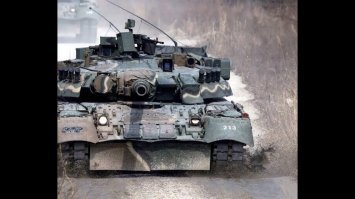 Ну а что,  хороший танк если его своевременно модернизировать всякими активными и динамическими защитами вкупе с комплексами панорамного обзора и прочими БИУС-ами. Да, стреляет слегка устаревшими снарядами.. но только слегка. Да и вопрос ещё применения танка. Вон в негростанах ещё на Т-34  воюют вовсю в локальных зарубах, а Т-80 вполне себе сверстник Абрамса и Второго Леопарда, если их модернизируют то и Т-80 вполне можно. Да и никто уже не воюет танковыми клиньями лоб в лоб. Современный бой  это взаимодействие многих родов войск и выучка экипажей, уж лучше умелый, сработанный экипаж в Т-80, чем новички на Меркаве крайней модификации.
А ещё лучше чтоб не было войны.. собственно для  этого танки и держат в регулярных армиях, они второй фактор сдерживания после ЯО.