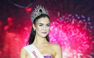 победительницы конкурсов мисс Москва в 16, 17, 18
на вкус и цвет, конечно, но по-моему вполне симпатичные девушки