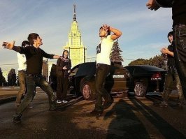 Этот слой общества давно вытеснен другим.
Уж не знаю к добру ли.