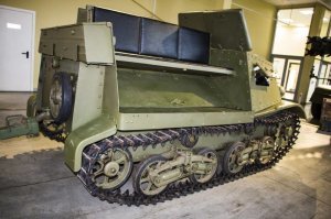 Довольно интересно, но чё, фоток ныне здравствующего "Комсомольца" не нашлось?