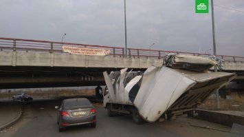 В России уже давно есть такая автоприспособа.