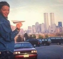 Ну А может этот малый сейчас работает в секретной службе СэШэА