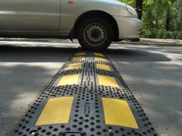 буду немногословен: 
..и хорошо, если не откусит..